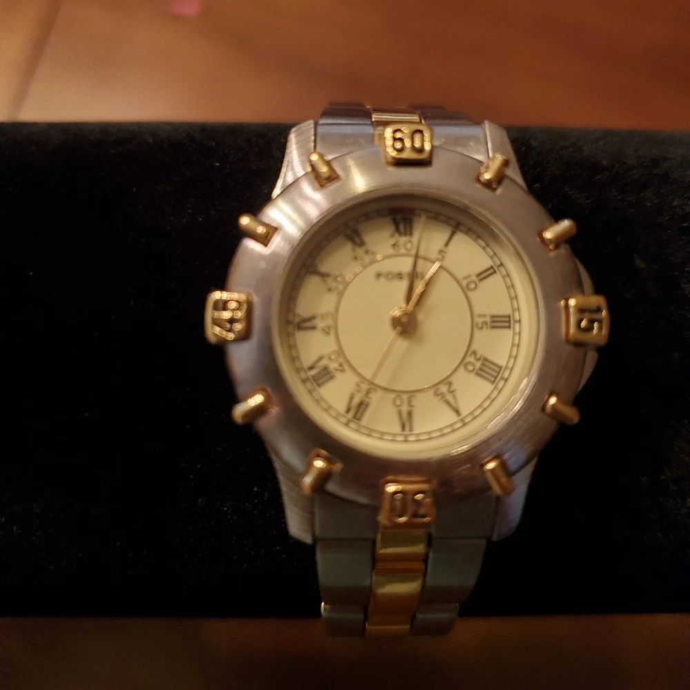 Fossil Two Toned Brushed Silver & Polished Gold Tone Watch